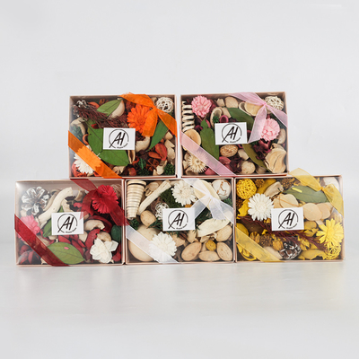 Het droge Bloem van de Katoenen Kleurrijke Privé Eeuwige Welriekend mengsel van gedroogde bloemen en kruiden Etiketgeur voor Huis Vastgestelde Gift