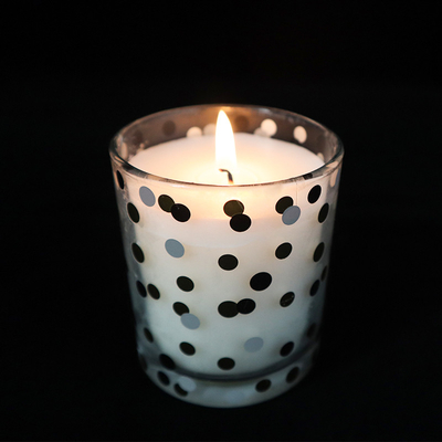 De natuurlijke Bemerkte Kaarsen van Sojatealight in Gedrukte Duidelijke de Kokosnotenabrikoos van de Glaskop