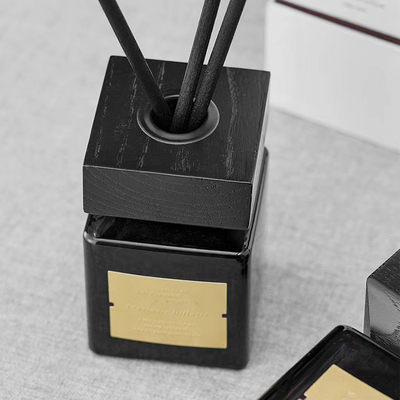 Pas Lucht aan die van de de Geurolie van het Huisdecor de Stok Zwart Glas Reed Diffuser fris worden