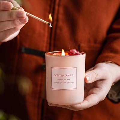 Van de de Luxe Droge Bloem van Aromatherapy van het AROMAhuis Roze Romantische Privé Etiket Bemerkte de Sojakaarsen voor Gebeurtenissenregeling