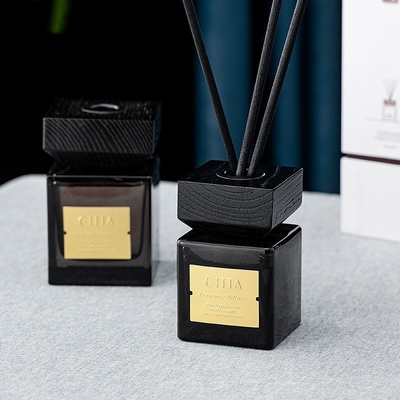 Het huis Reed Diffuser Air Freshener Scent schouwt de Natuurlijke Reeks van de het Aromagift van de Geurolie