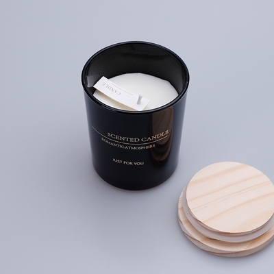 In het groot Luxe Bemerkte Sojakaarsen met de Houten Doos van de Dekselgift