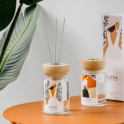 Van het de Geurparfum van de Aromatherapyetherische olie het Glasfles Reed Diffuser With Wooden Lid