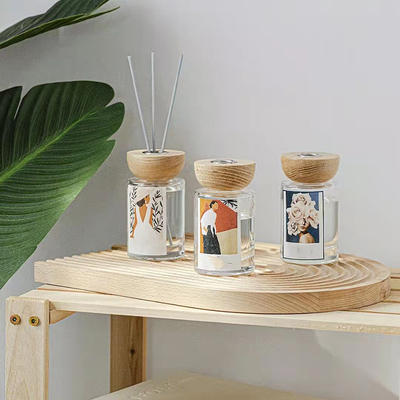 Van het de Geurparfum van de Aromatherapyetherische olie het Glasfles Reed Diffuser With Wooden Lid