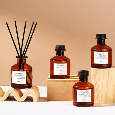 Aangepaste van de het Huisdecoratie van Glasflessen het Hotelgeur Reed Diffuser 50ML