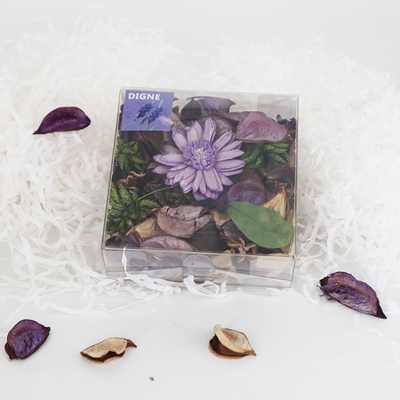 Met de hand gemaakte droge bloemblaadjes Bemerkte het Sachetzakken 90g van het Aromawelriekend mengsel van gedroogde bloemen en kruiden
