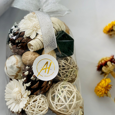 Het met de hand gemaakte Aromawelriekend mengsel van gedroogde bloemen en kruiden 200g bemerkte Droge Bloemen en Noten