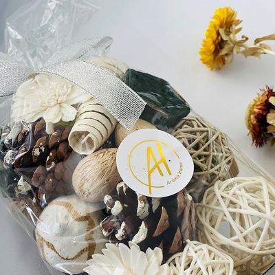 Het met de hand gemaakte Aromawelriekend mengsel van gedroogde bloemen en kruiden 200g bemerkte Droge Bloemen en Noten
