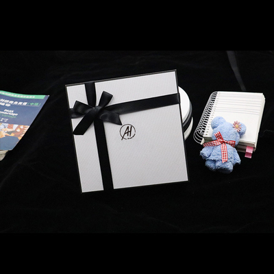Gift van de de Flessenluxe van aromareed diffuser 180ml de Vierkante die met Witte Doos wordt geplaatst