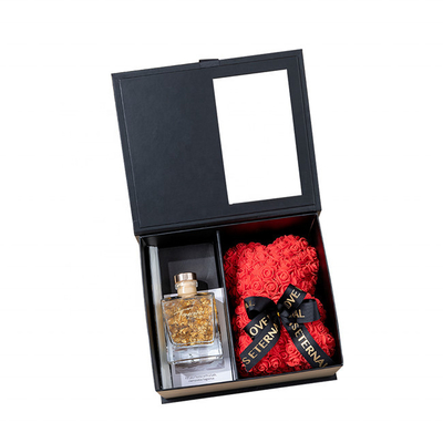 ODM Reed Diffuser Home Fragrance Gift voor Haar 150ml wordt geplaatst die