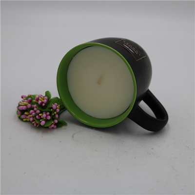 De bemerkte Matte Black Ceramic Citronella Candle-Kaars van de Theekop